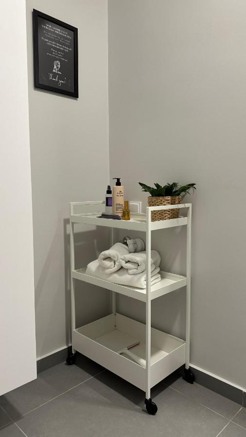 Linden Apartman 002 - Adults Only Mosonmagyaróvár 외부 사진