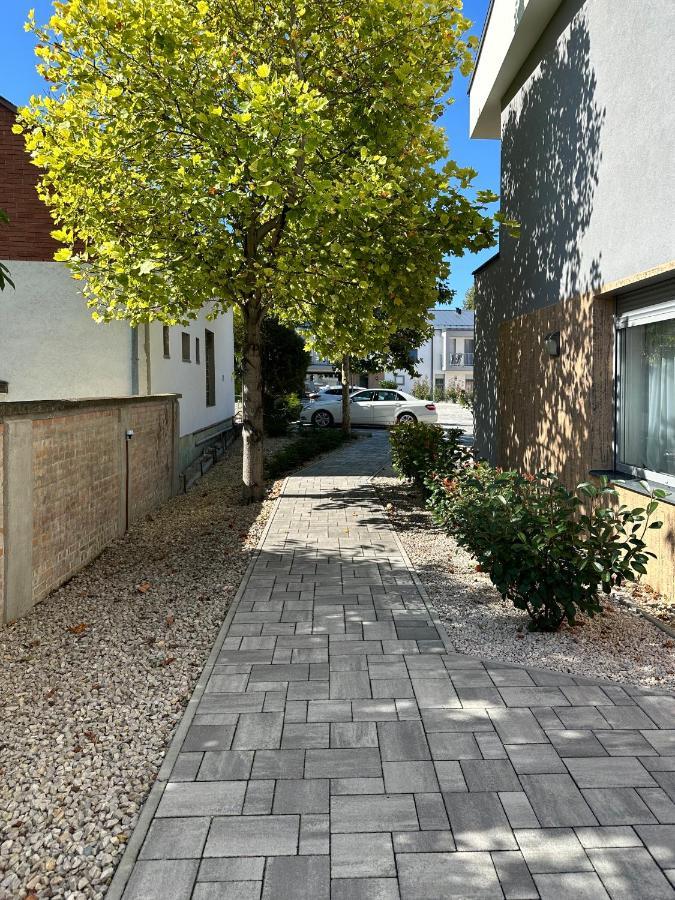 Linden Apartman 002 - Adults Only Mosonmagyaróvár 외부 사진