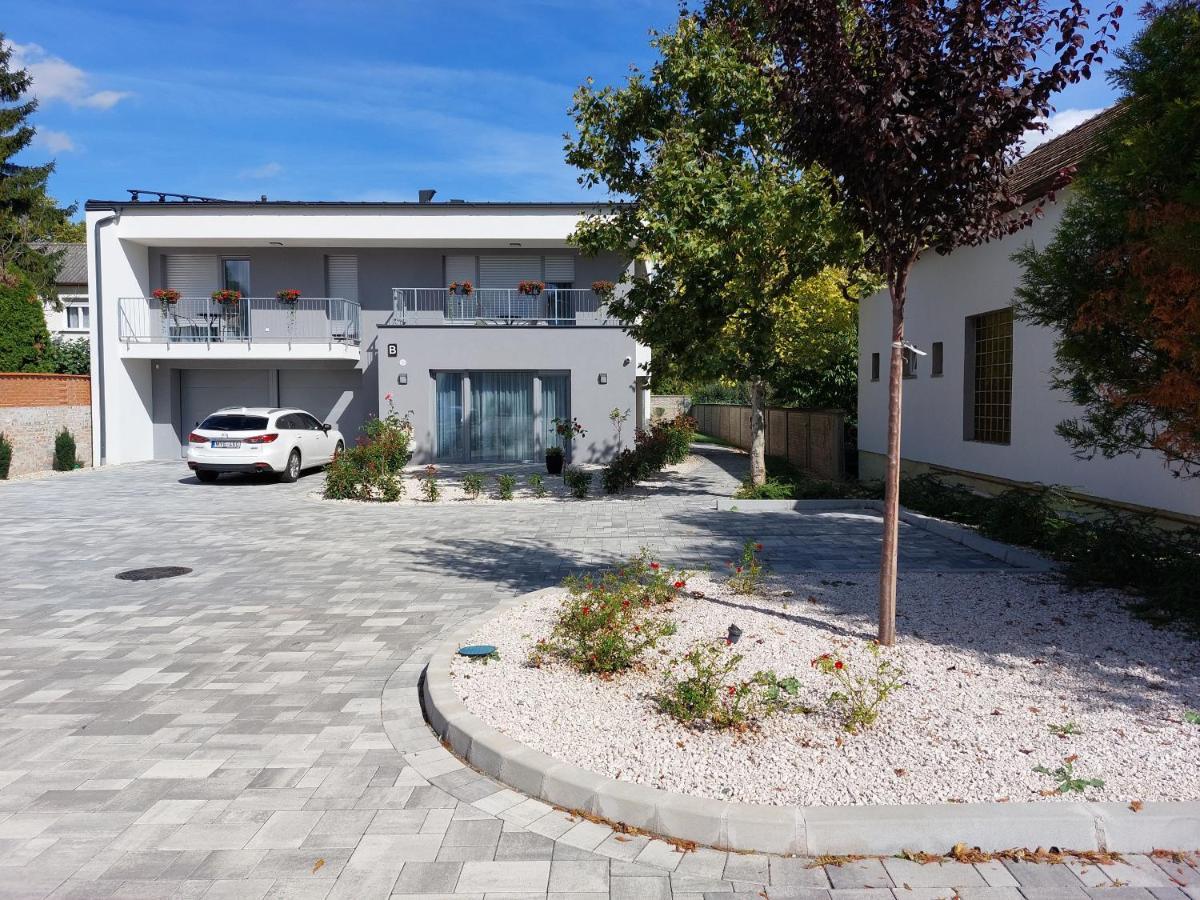 Linden Apartman 002 - Adults Only Mosonmagyaróvár 외부 사진
